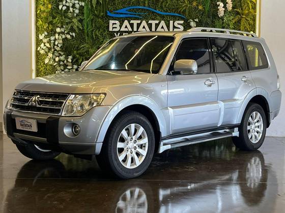 MITSUBISHI PAJERO FULL 3.2 HPE 4X4 16V TURBO INTERCOOLER DIESEL 4P AUTOMÁTICO